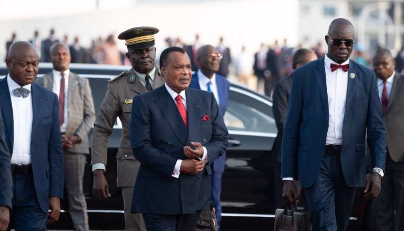 Denis Sassou-Nguesso, à l'aéroport de Brazzaville, en mars 2023.