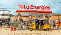 Une station-service TotalEnergies sur la route nationale 7 (RN7), à Ambatofitorahana, à Madagascar.