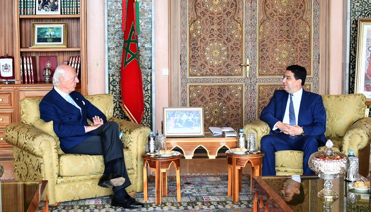 Nasser Bourita reçoit l'envoyé spécial de l'ONU pour le Sahara occidental, Staffan de Mistura, à Rabat, le 5 juillet 2022.
