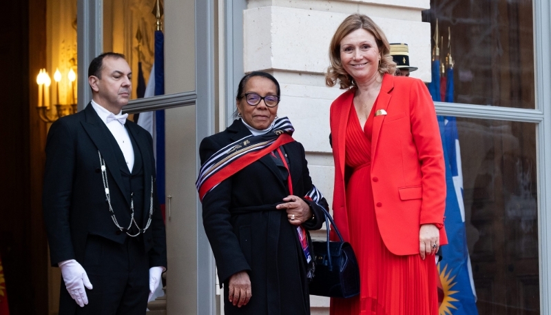 Yaël Braun-Pivet reçoit Christine Razanamahasoa à l'Assemblée nationale française, le 7 mars 2024.