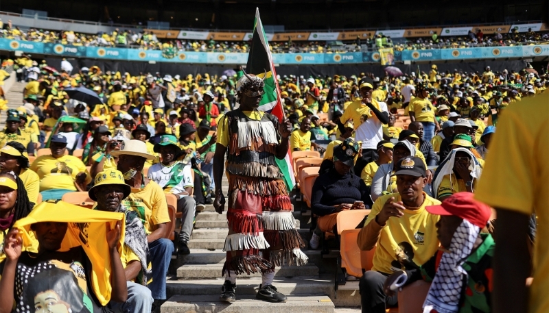 Des partisans de l'ANC à Johannesburg, le 25 mai 2024.
