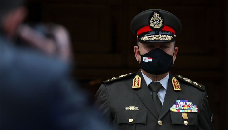 Le chef d'état-major des forces armées égyptiennes, le lieutenant-général Osama Askar, à Nicosie (Chypre), le 29 mars 2022. 