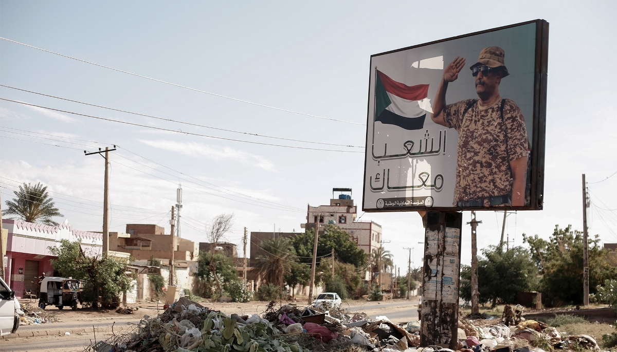 Affiche à l'effigie du général Abdel Fattah al-Burhan à Omdurman, au Soudan, en novembre 2024.