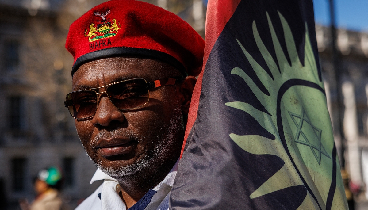 Un manifestant contre le gouvernement nigérian à Londres, le 18 mars 2026.