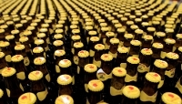 Des bouteilles de bière de la marque St George, appartenant au groupe Castel depuis 1998, à Addis-Abeba, en mars 2015.