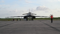 Un avion bombardier Rockwell B-1B Lancer sur la base militaire américaine de Diego Garcia, un atoll mauricien, sous administration du Royaume-Uni, en octobre 2021.