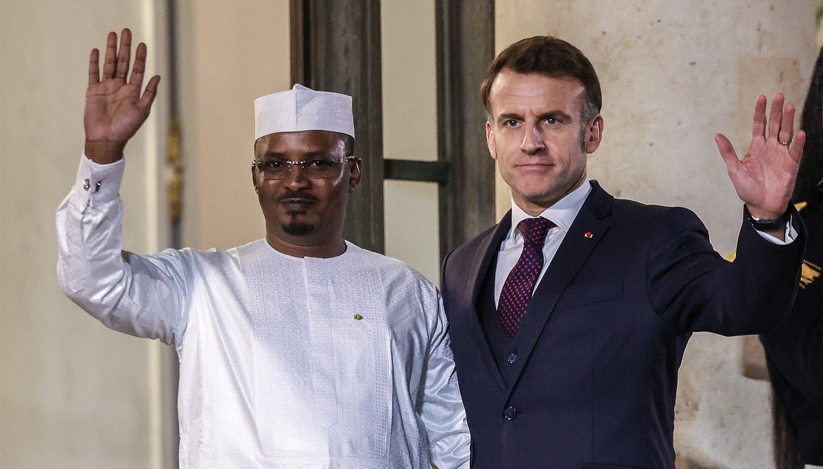 Le président tchadien, Mahamat Idriss Déby, avec son homologue français, Emmanuel Macron, à Paris, le 29 janvier 2026. 