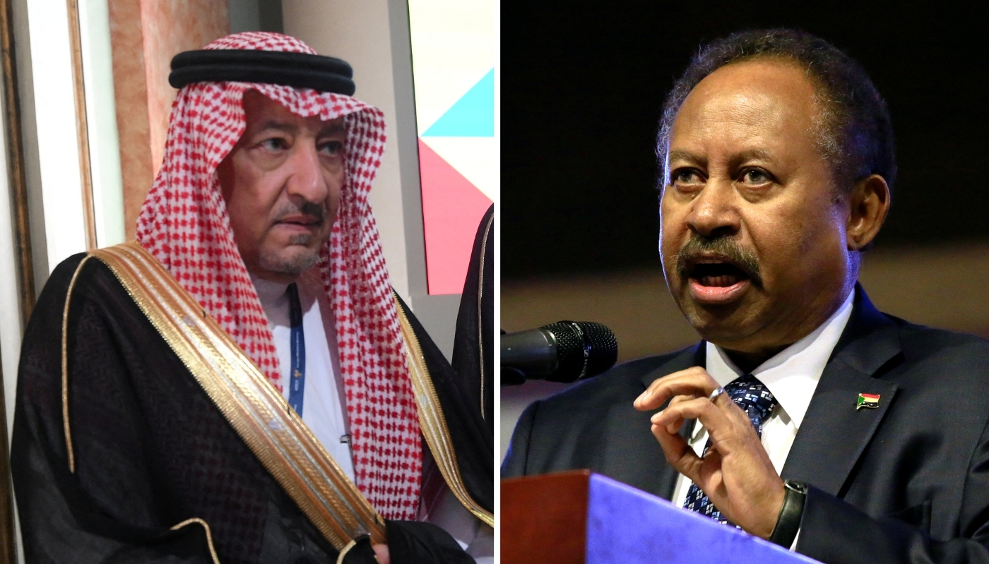 Le vice-ministre saoudien aux affaires étrangères, Waleed Elkhereiji, et l'ancien premier ministre soudanais Abdallah Hamdok.