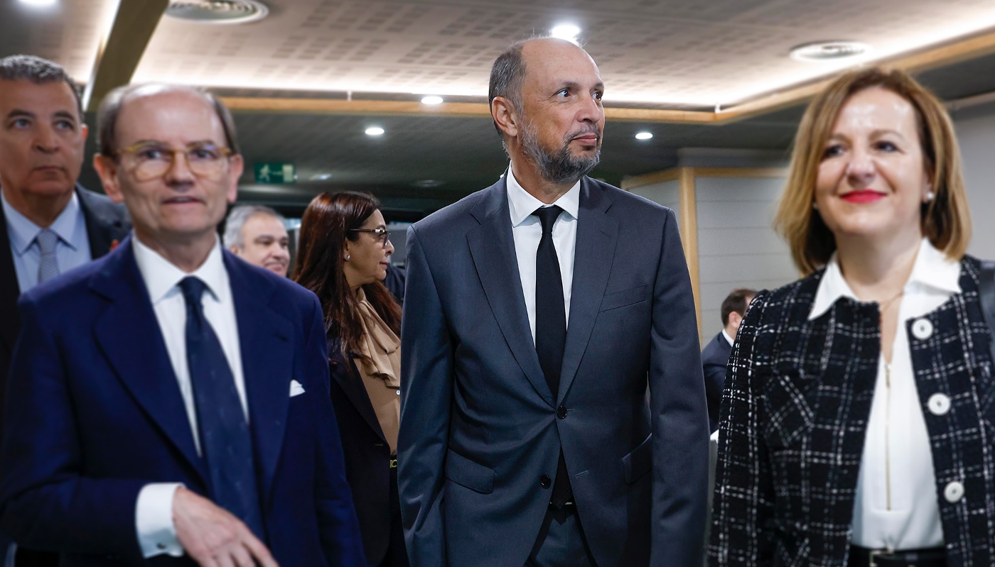 Le ministre de l'investissement, Mohcine Jazouli (au centre), le 30 janvier à Bilbao, en Espagne.