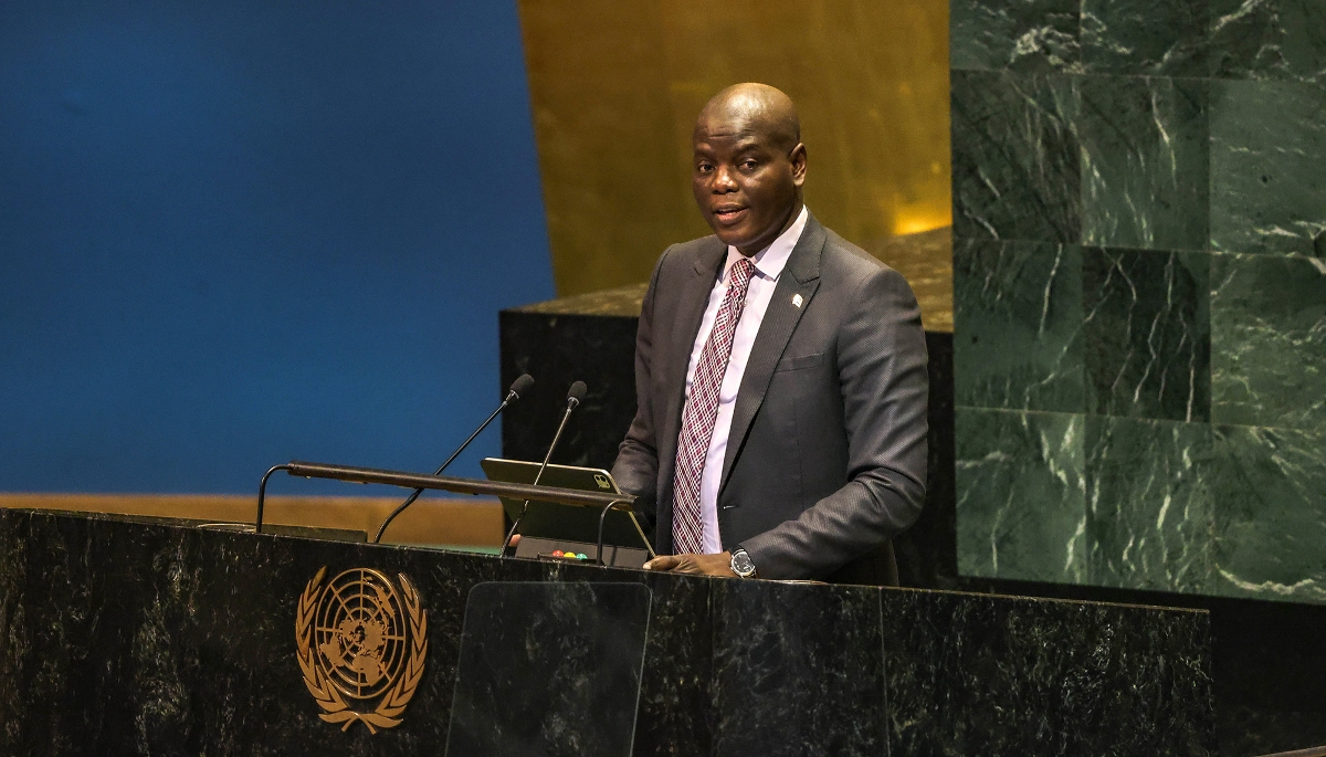 Ronald Lamola, lors de la Conférence internationale de haut niveau sur le règlement pacifique de la solution à deux États, à New York, le 29 juillet 2025. 
