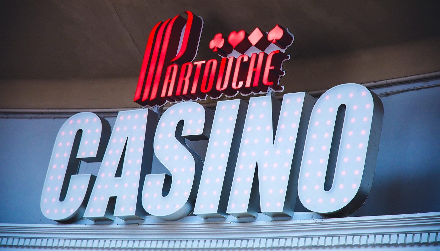 Une enseigne du groupe français de casinos Partouche, en avril 2024.