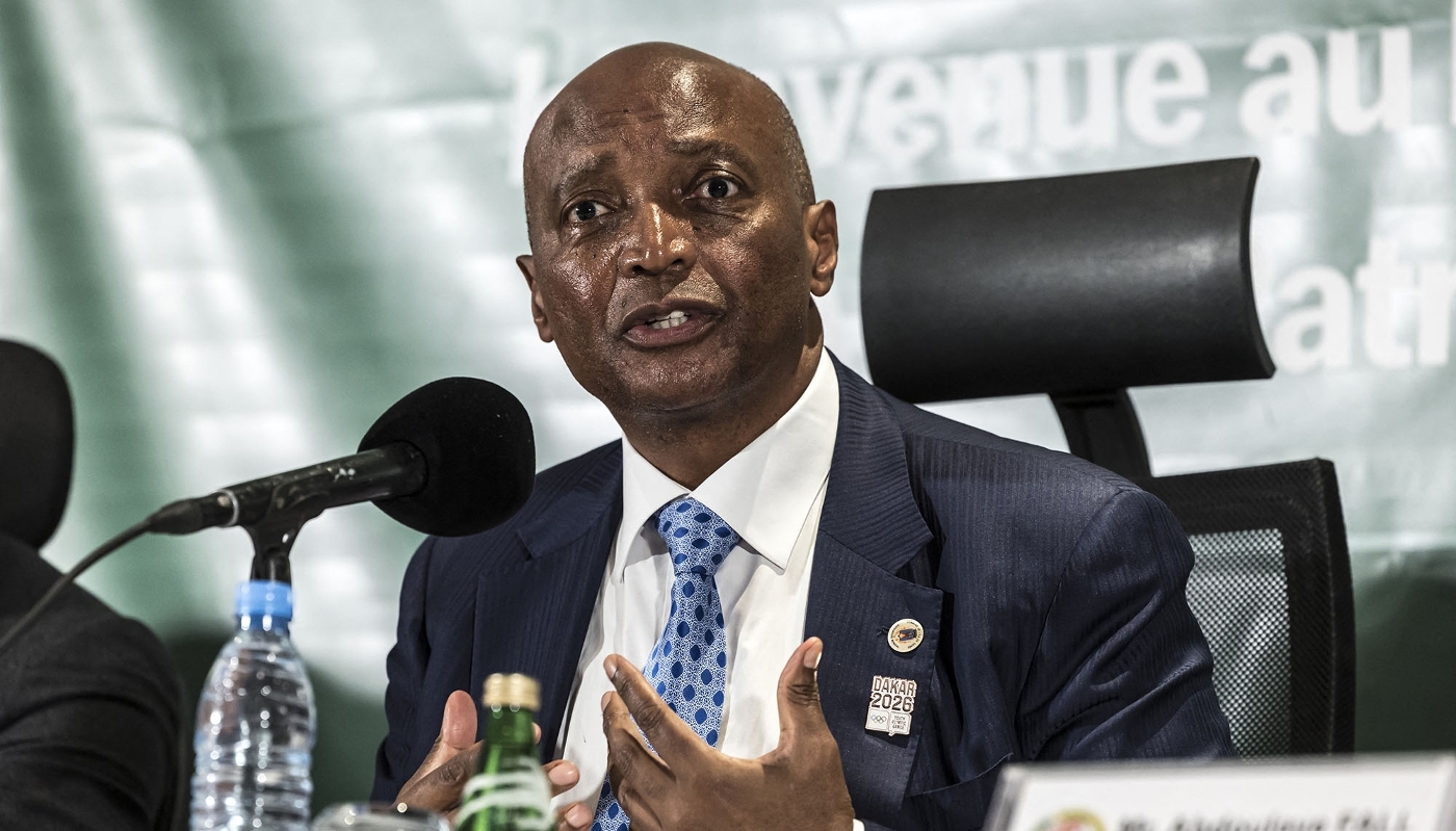 Patrice Motsepe, président de la Confédération africaine de football (CAF), à Dakar le 8 avril 2026.