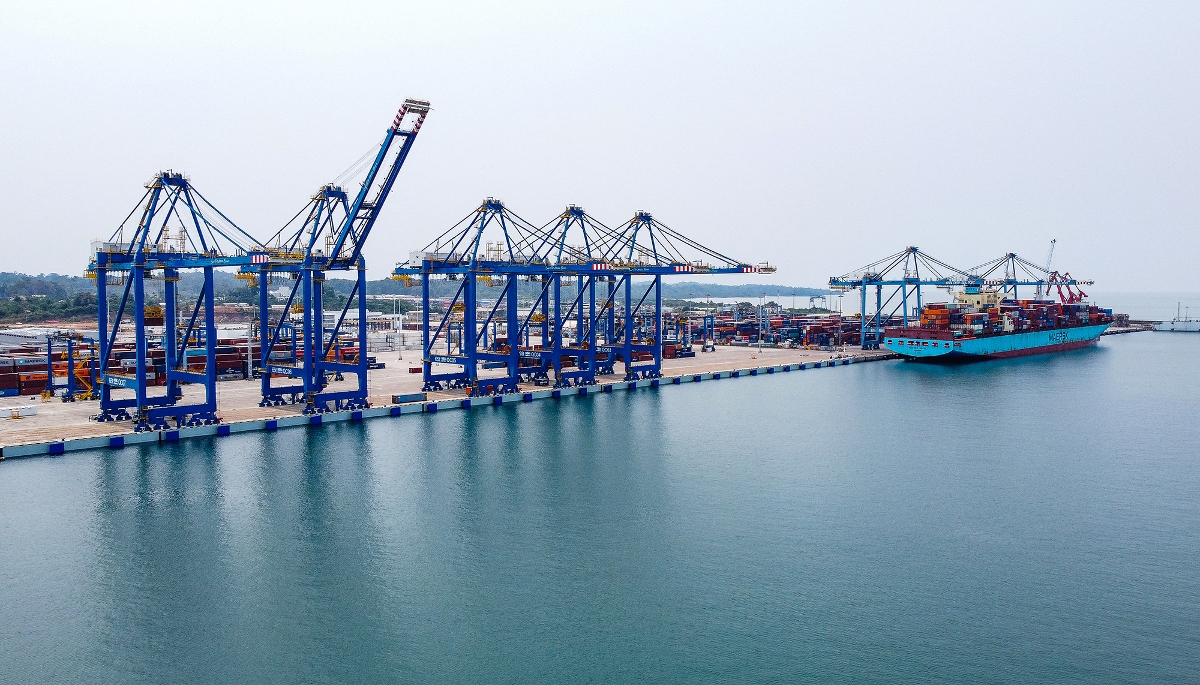Vue aérienne du port en eau profonde de Kribi, dans le sud du Cameroun, le 21 février 2025.