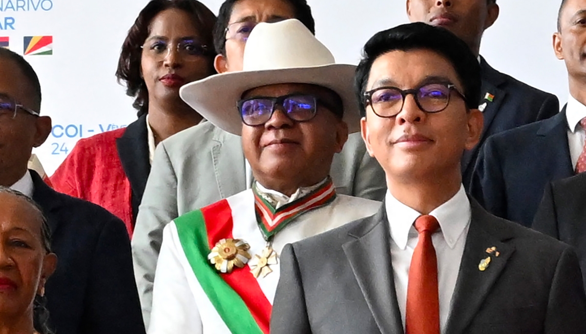 Le président de Madagascar, Andry Rajoelina (à droite), avec le général Richard Ravalomanana à Antananarivo le 24 avril 2025.