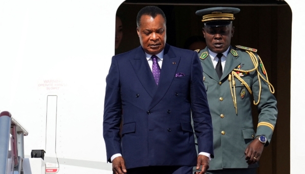 Le président congolais Denis Sassou-Nguesso à l'aéroport international de Pékin, le 16 octobre 2023.