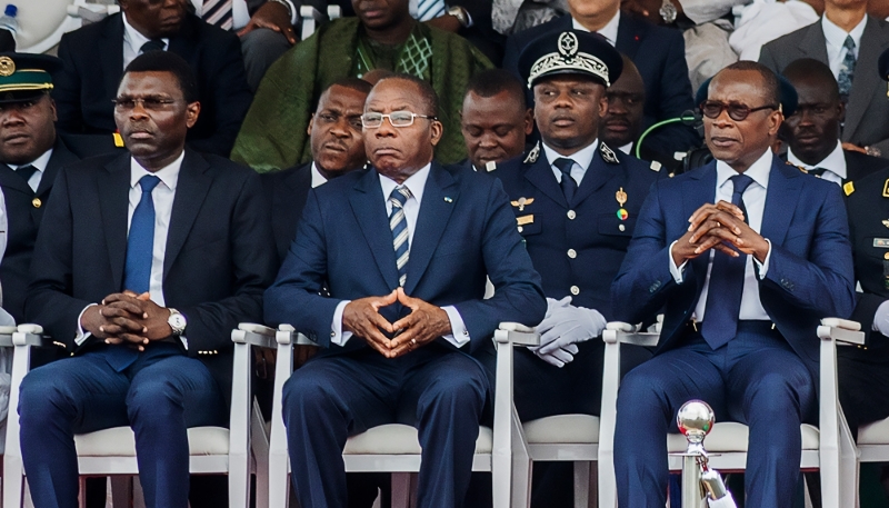 Le président béninois Patrice Talon (à droite de l'image), avec l'ancien président le Cour constitutionnelle, Joseph Djogbenou (1er à gauche), à Cotonou, en août 2018.