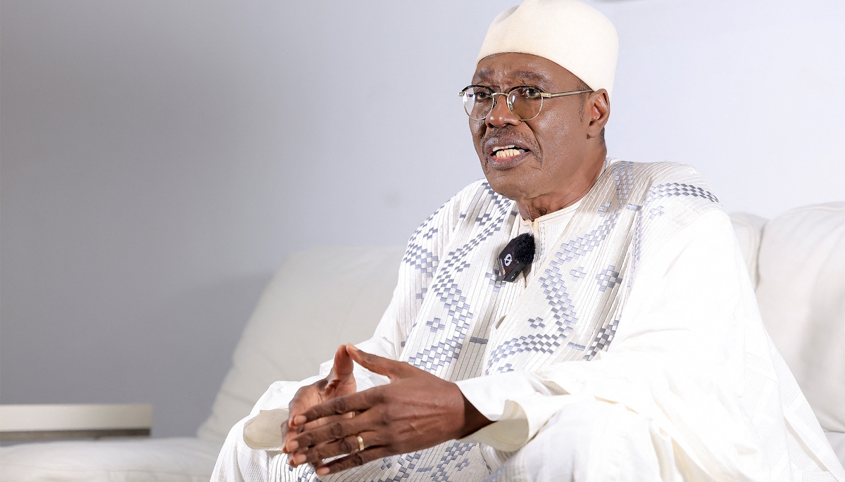 Le vainqueur autoproclamé de la présidentielle camerounaise, Issa Tchiroma Bakary, à Yaoundé, le 25 août 2025. 
