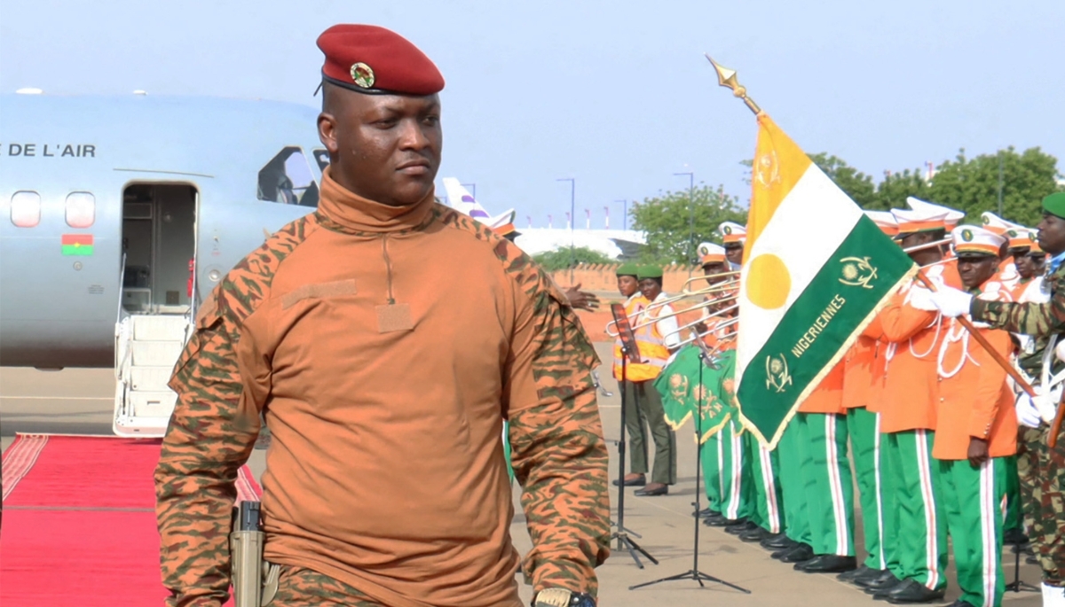 Le capitaine Ibrahim Traoré, à Niamey, en juillet 2024. 