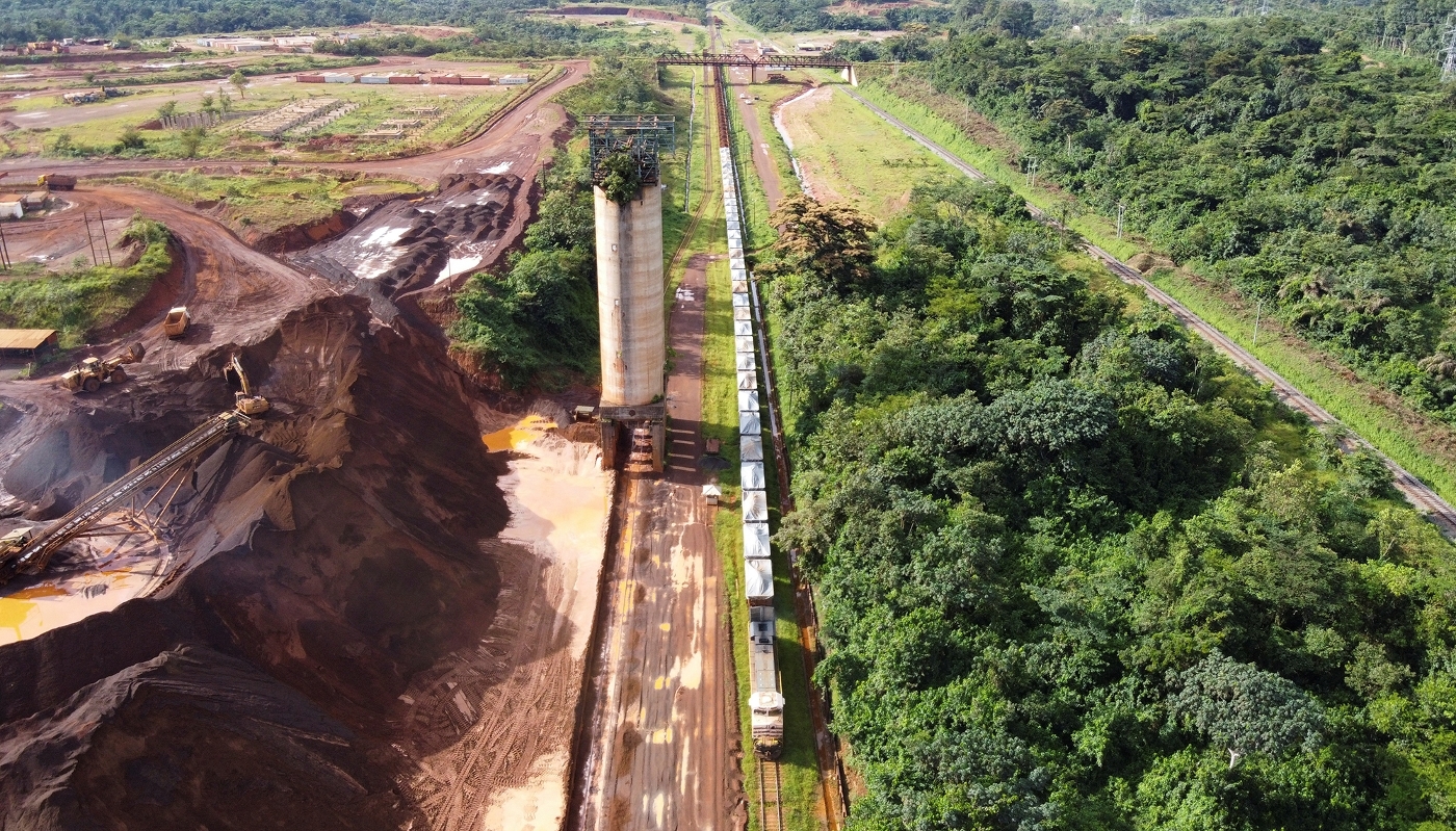 Point de départ du réseau ferré déjà existant à Yekepa, au Liberia, en juin 2021.