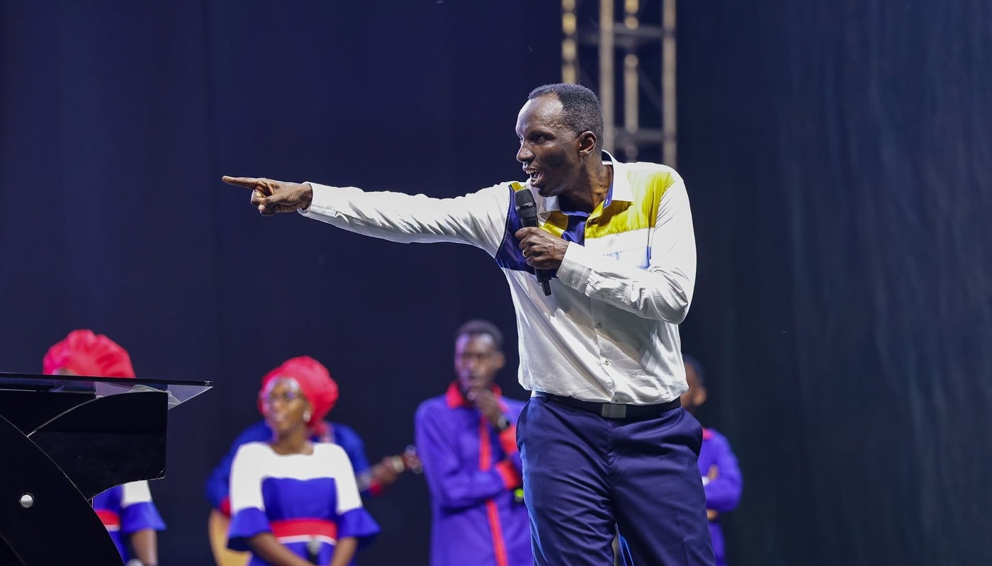 Le pasteur Chris Ndikumana au cours d'un rassemblement évangéliste à Bujumbura, 18 juillet 2026.