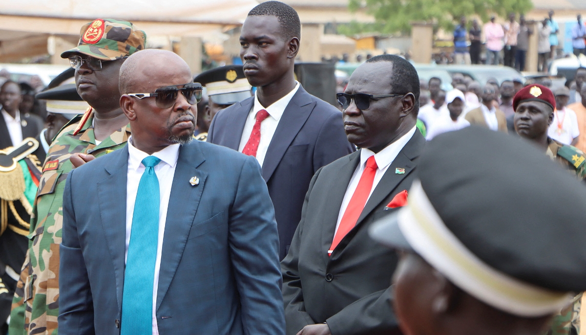 Benjamin Bol Mel assiste à l'enterrement d'un commandant des South Sudan People's Defense Forces, à Djouba, le 19 mars 2025. 