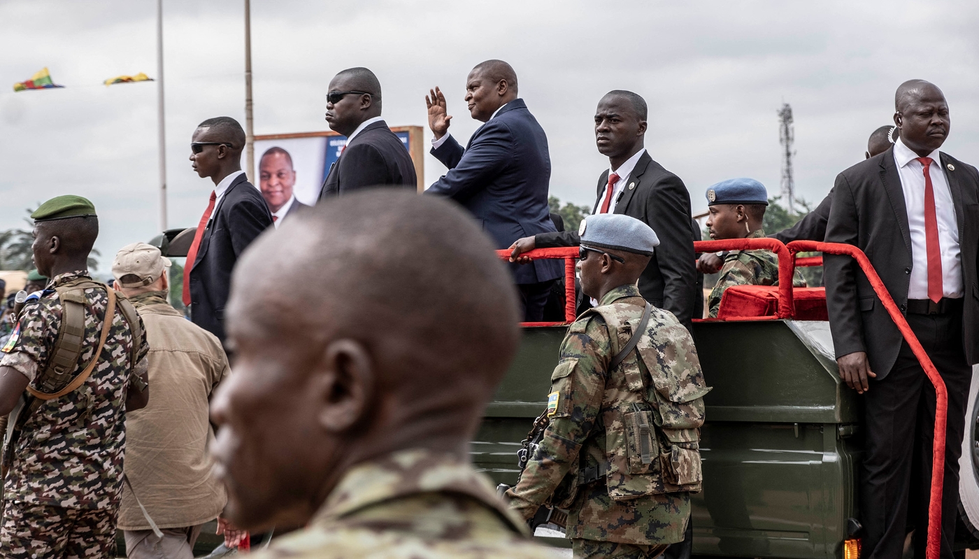 Faustin-Archange Touadéra, lors d'un défilé militaire à Bangui, en décembre 2022.