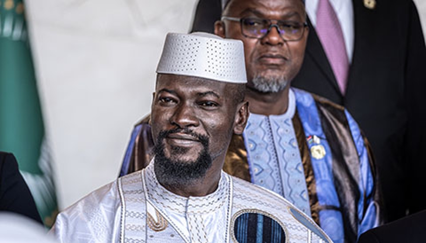 Mamady Doumbouya au siège de l'Union africaine, à Addis-Abeba, le 14 février 2026.