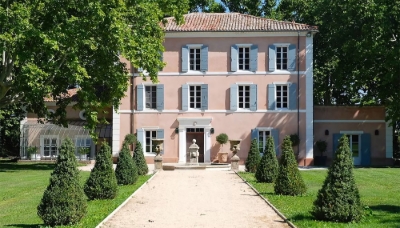 Le château de la Garde, au Puy-Sainte-Réparade.