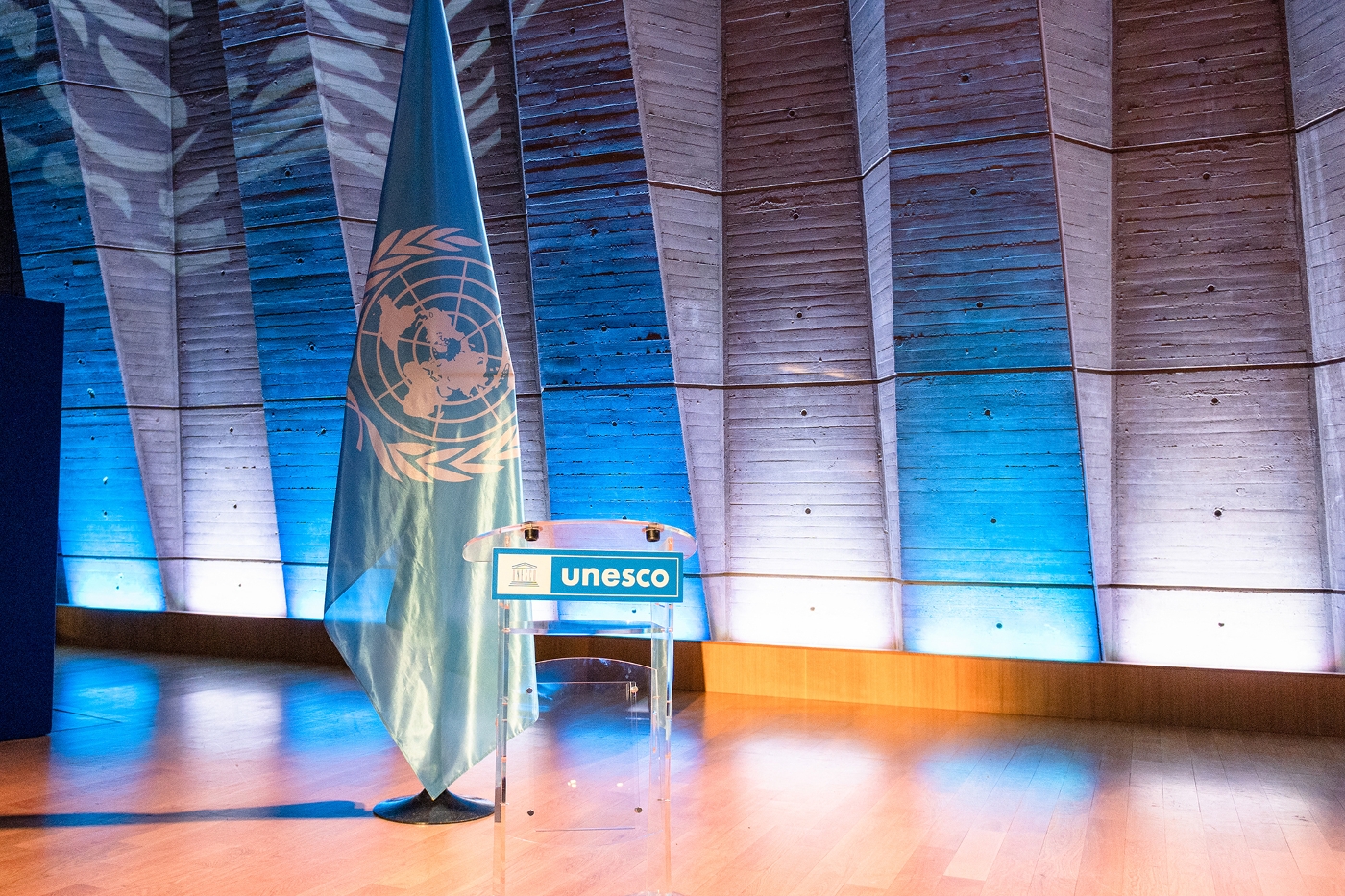 Tribune du siège de l'Unesco à Paris.
