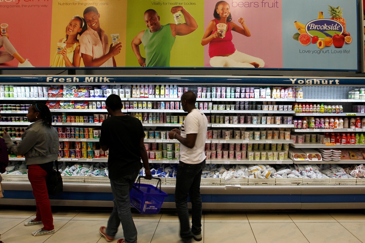 Les produits laitiers de Brookside Dairy sont omniprésents dans les supermarchés kenyans, comme ici, à Nairobi.