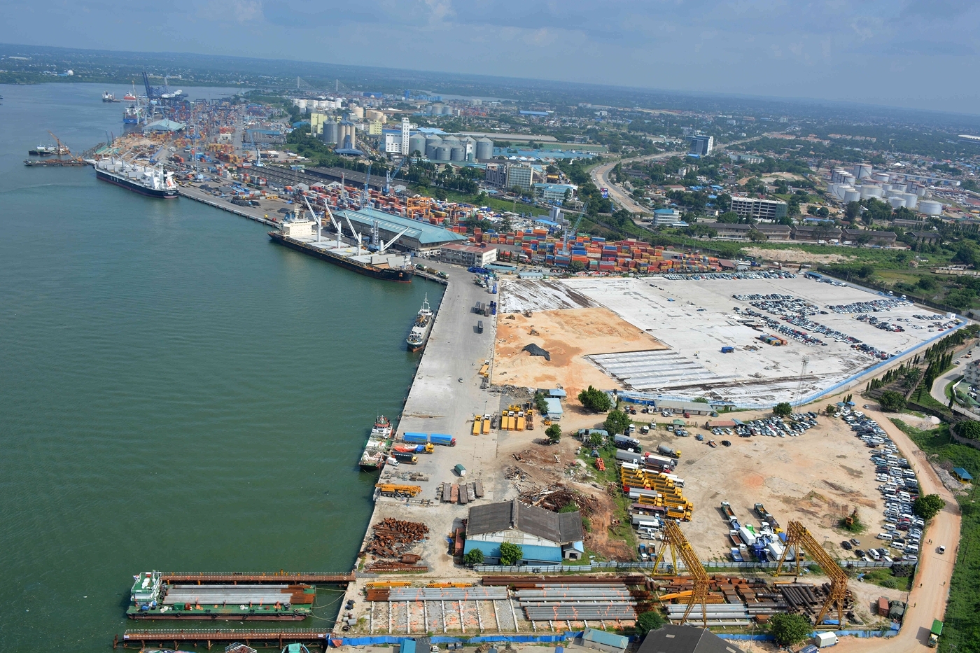 Vue du port de Dar es-Salaam en Tanzanie, le 9 avril 2020.