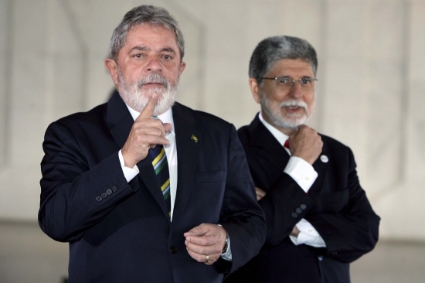 Le président brésilien Luiz Inacio Lula da Silva en 2010 et son ancien ministre des affaires étrangères Celso Amorim.