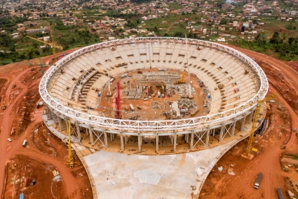 Le chantier du futur stade Paul Biya d'Olembé.