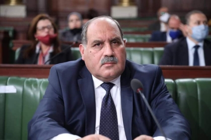 Mohamed Bousaid, ministre tunisien du commerce chargé de l'énergie par intérim, dépourvu face au probable départ des pétroliers.