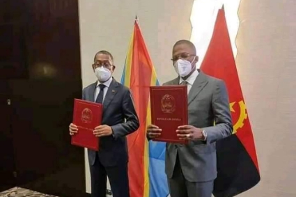 Le nouveau congolais du pétrole Didier Budimbu (à gauche) a rencontré à Luanda le 26 septembre 2021 le ministre du pétrole angolais, Diamantino Azevedo.