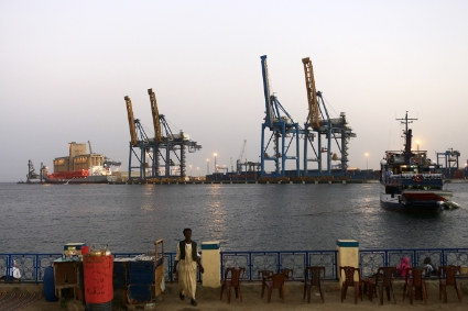 Port-Soudan, principal point d'approvisionnement du pays.