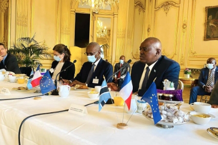 En visite à Paris, le président botswanais Mokgweetsi Masisi a rencontré des investisseurs français le 10 novembre 2021.