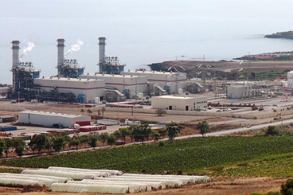 La centrale thermique d'Hadjret En Nouss, en Algérie.