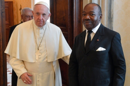 Le président gabonais Ali Bongo s'est rendu au Vatican le 28 avril 2022.