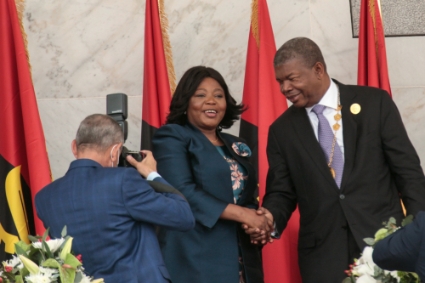 Le président angolais João Lourenço (à dr.) et la vice-présidente Esperanca Maria Eduardo Francisco da Costa.