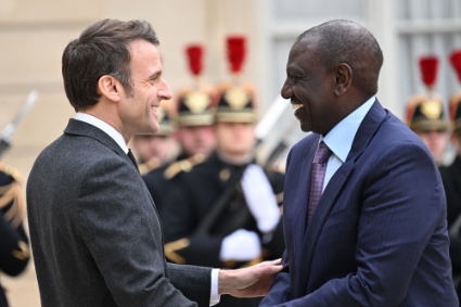 Le président français Emmanuel Macron et le président kényan William Ruto au Palais de l'Elysée, le 24 janvier 2023.