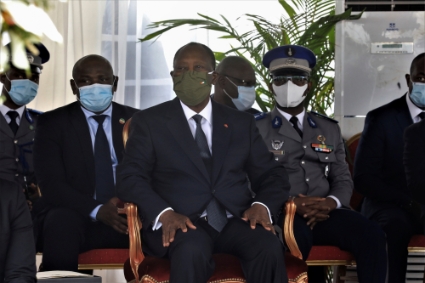 Le président Alassane Ouattara durant la cérémonie du 2 juillet 2020 en hommage aux militaires tués lors de l'attaque de Kafolo.