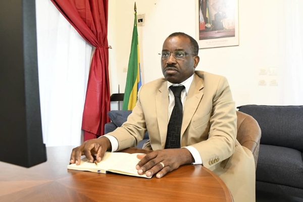 Le ministre du pétrole, du gaz et de mines du Gabon Vincent de Paul Massassa.