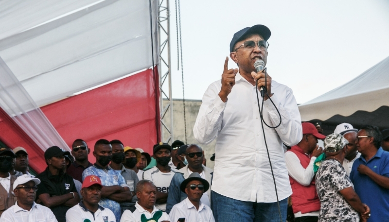 Hery Rajaonarimampianina lors d'un meeting du 'Groupe des dix' candidats d'opposition, le 21 octobre 2023, à Antananarivo.