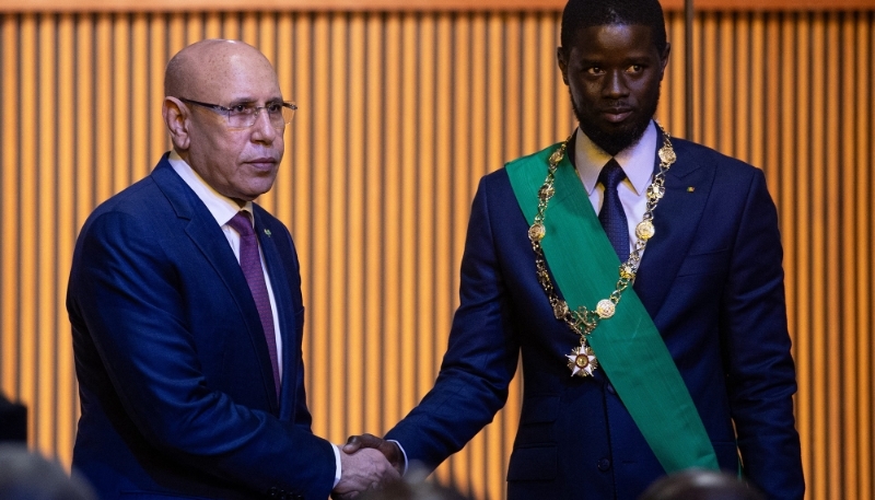 Le président mauritanien, Mohamed Ould Ghazouani, et son homologue sénégalais, Bassirou Diomaye Faye, le 2 avril 2024 à Diamniadio (Sénégal).