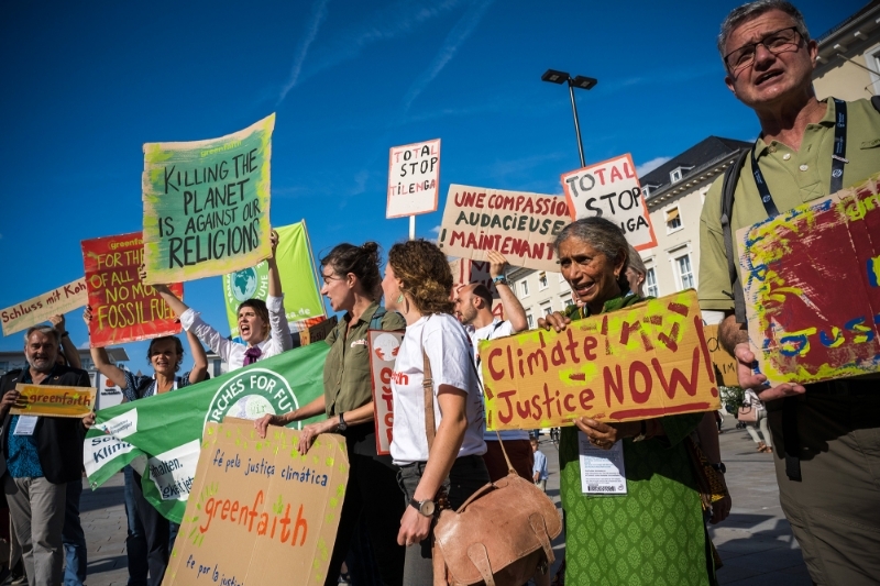 Des militants du mouvement inter-religieux GreenFaith, à Karlsruhe (Allemagne), le 1er septembre.