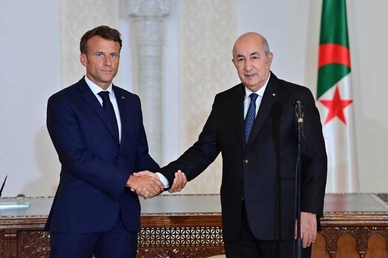 Emmanuel Macron et Abdelmadjid Tebboune à Alger, le 27 août 2022.