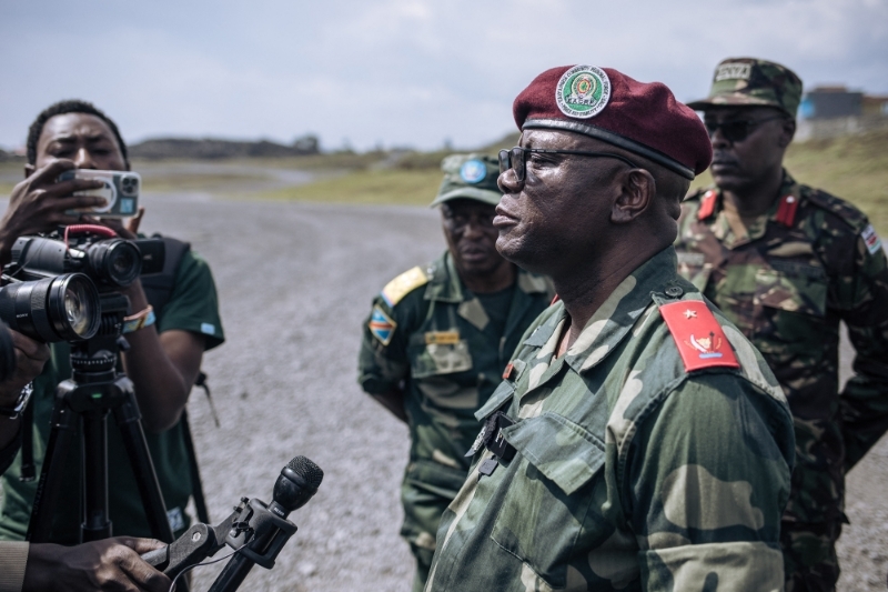 Le général Emmanuel Kaputa, commandant adjoint de la force régionale de l'EAC à l'aéroport de Goma, le 5 mars 2023.
