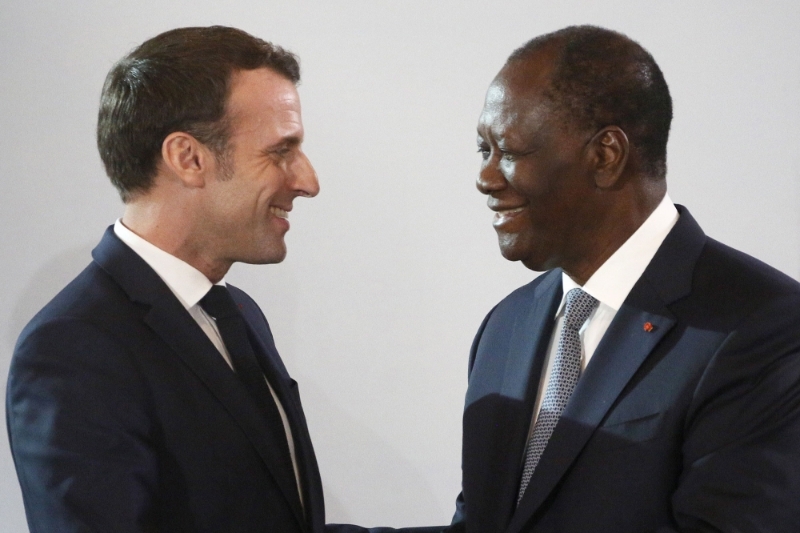 Emmanuel Macron et Alassane Ouattara en Côte d'Ivoire en décembre 2019.
