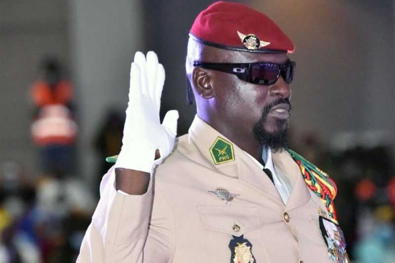 Le colonel Mamadi Doumbouya, ici lors de sa prestation de serment comme président de transition, le 1er octobre 2021.